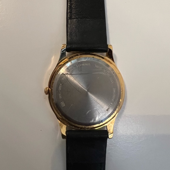 Mickey Mouse Watch - Picture 4 of 4